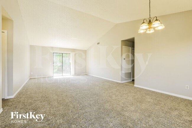 Foto del edificio - 2175 Carriage Pointe Loop