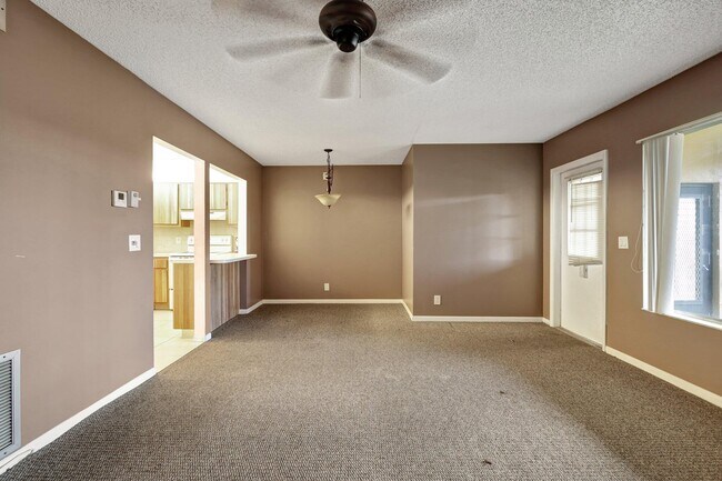 Building Photo - 237 Pine HOV Cir