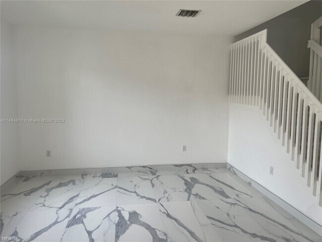 Foto del edificio - 3 br, 2.5 bath House - 10557 W 32nd Ln