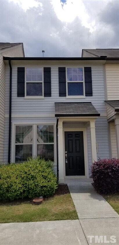 Primary Photo - 4424 Hillsgrove Rd
