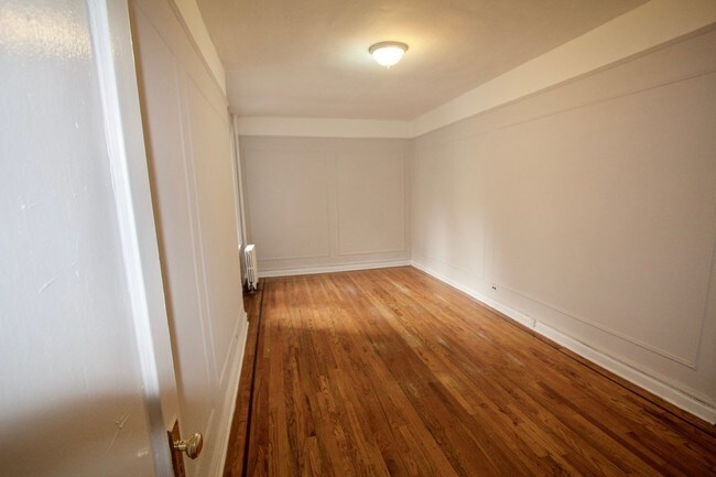Foto del edificio - 2160 Wallace Ave