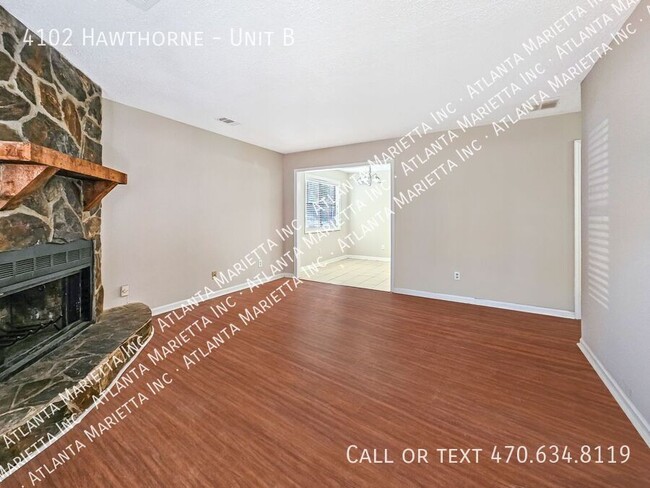 Foto del edificio - Stylish 3-Bedroom, 2-Bath Ranch Duplex in ...