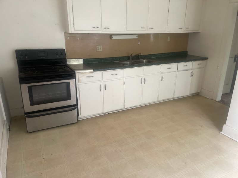 Foto principal - 112 N Michigan St