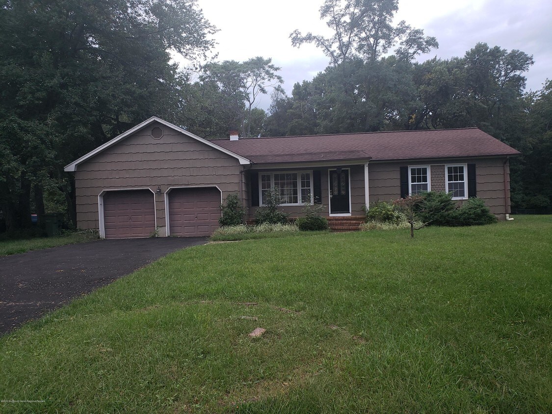 43 Emma Pl, Eatontown, NJ 07724 House Rental in Eatontown, NJ