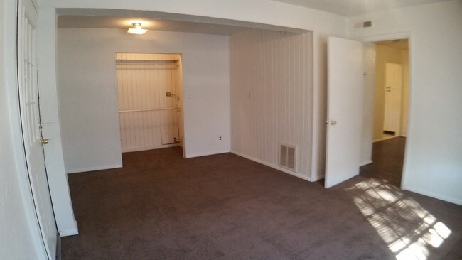Foto del edificio - 721 N Rockwell Ave