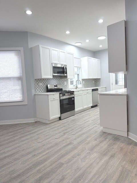 Foto del edificio - 2442 N Lawndale Ave