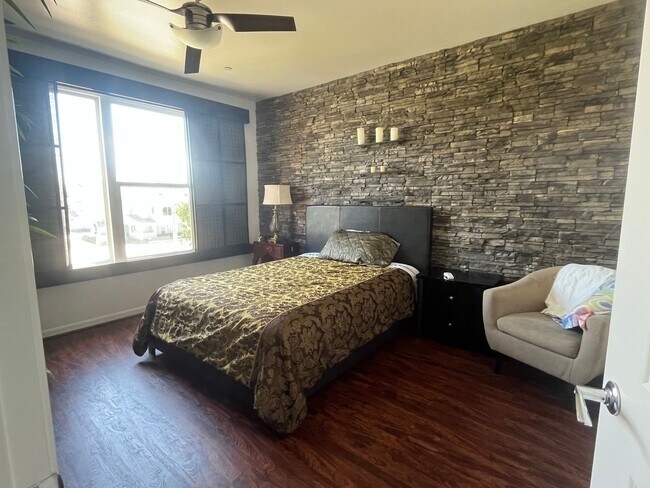 Foto del edificio - Furnished or Unfurnished.....the choice is...