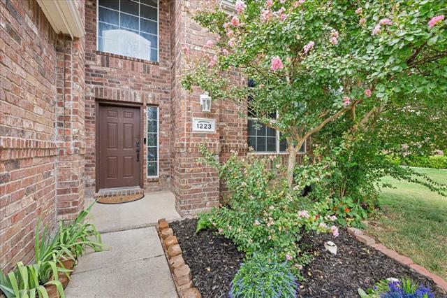 Foto del edificio - 1223 Mallard Creek Dr