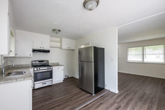 Building Photo - 4107 Cornell Blvd SW