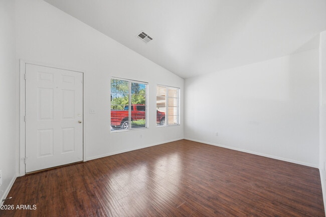 Building Photo - 1571 E Orchid Ct