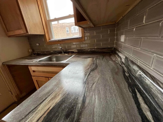 Building Photo - 7250 S Euclid Ave