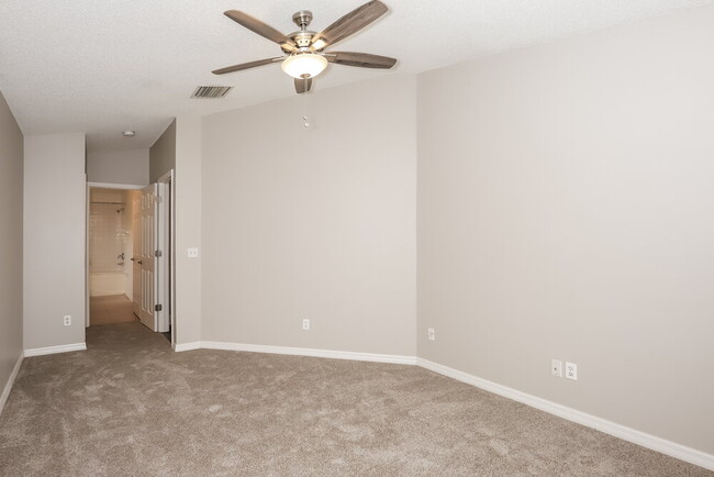 Foto del edificio - 12128 Buffington Ln