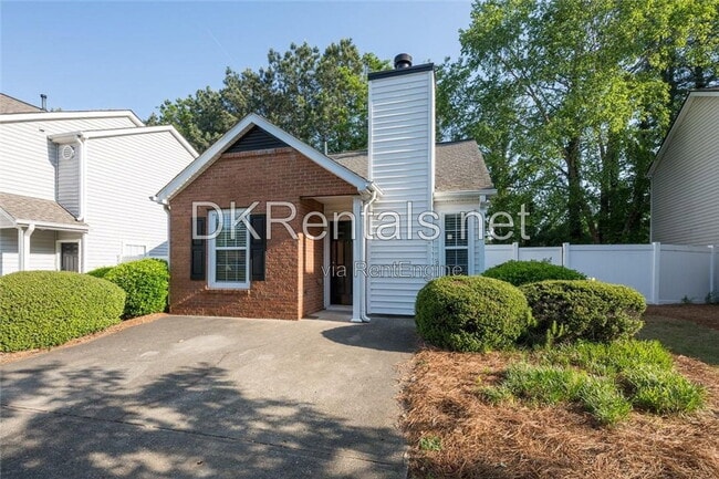 Photo - 207 Daventry Way House