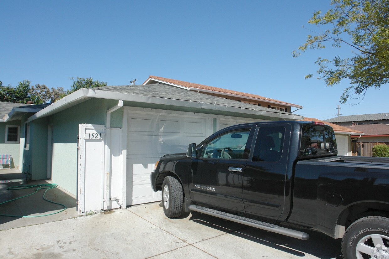Building Photo - 1521-1523 Eden Ave