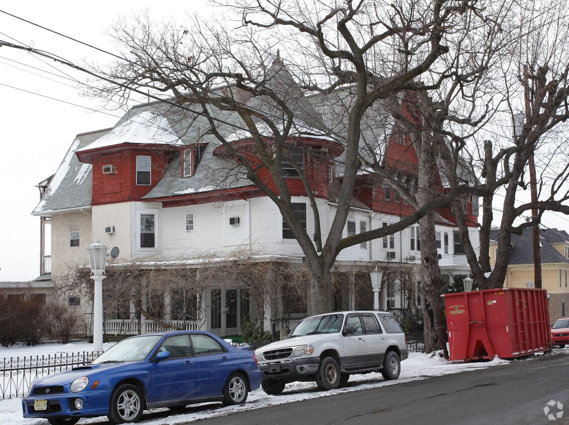 Primary Photo - 1202-1210 Vine St