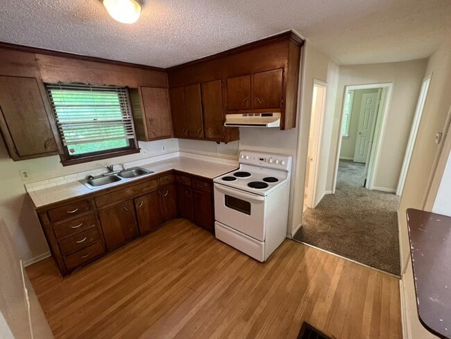 Foto del edificio - 5011 Brewer Ct