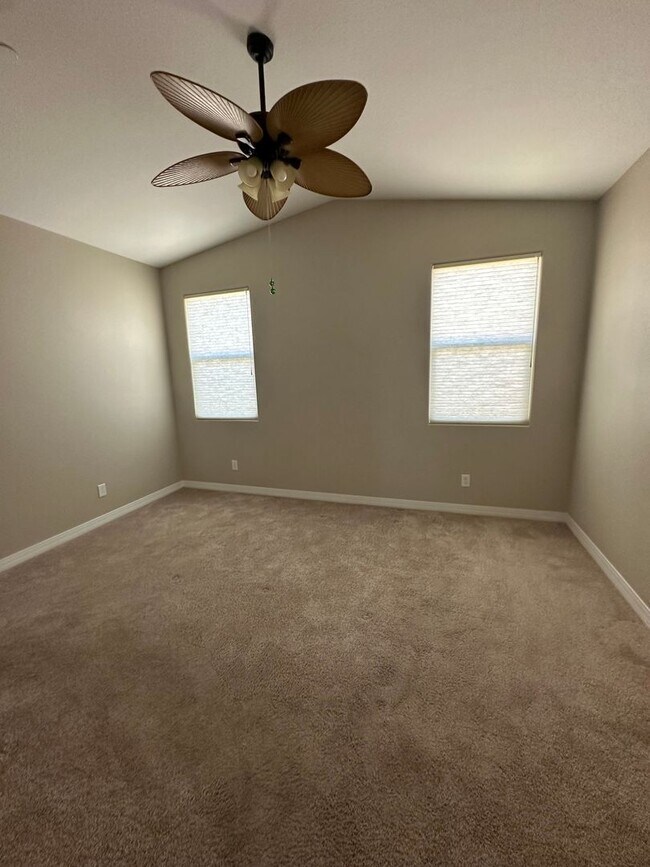 Foto del edificio - 3 BD HOME IN PEORIA WITH SOLAR