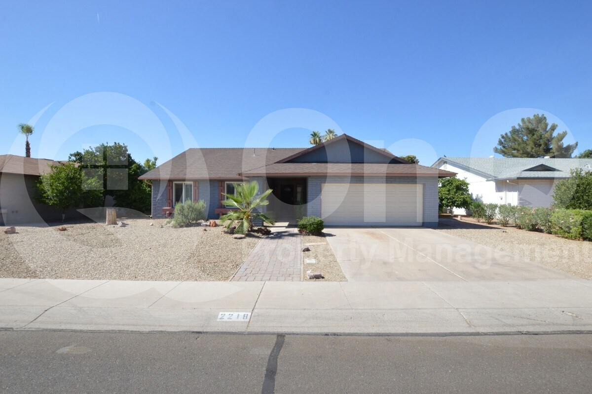 Foto principal - 2218 W Palomino Dr