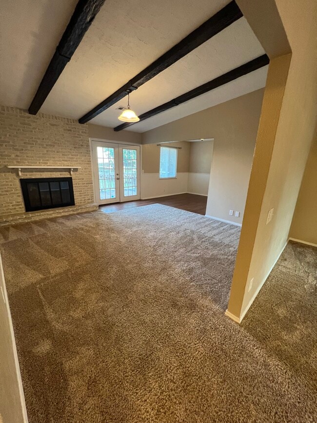 Building Photo - 1020 Guinn Ln