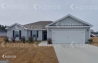 Building Photo - 300 Hemlock Ct