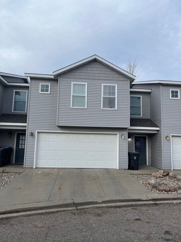 116 Oriole Path, Mankato, MN 56001 Townhome Rentals in Mankato MN