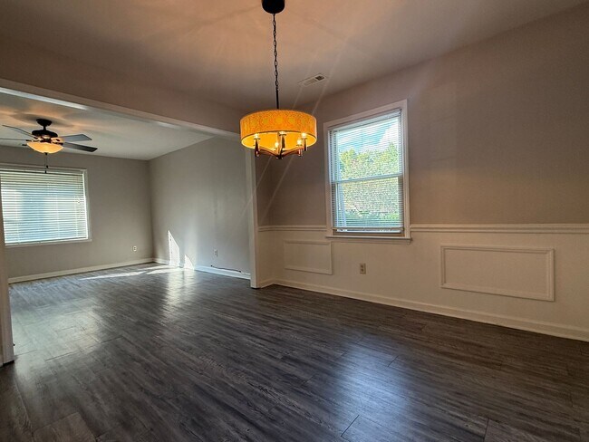 Foto del edificio - 8317 Summerglen Cir
