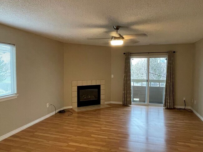 Foto del edificio - 1 Bedroom Condo in gated Hunting Meadows