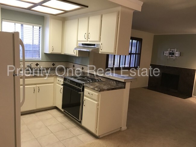 Foto del edificio - 4550 Glacier Ave