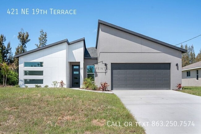 Building Photo - 421 NE 19th Terrace