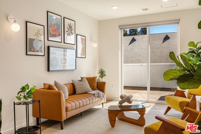 Building Photo - 1759 N Gower St