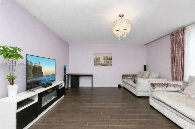 Foto del edificio - 20291 NE 30th Ave