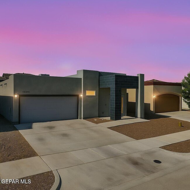 Building Photo - 13494 Hazlewood St