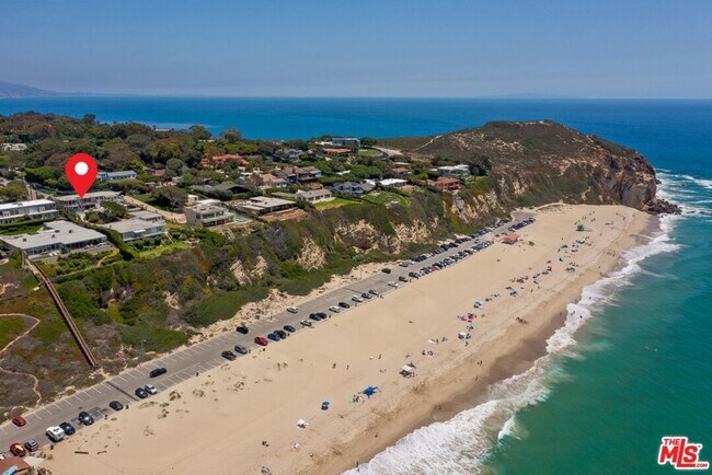 Foto del edificio - 7273 Birdview Ave