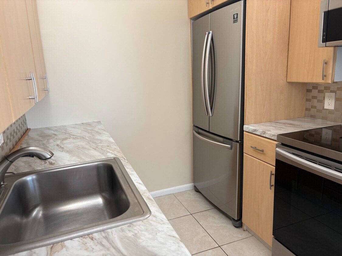 Foto principal - 3038 Exeter C