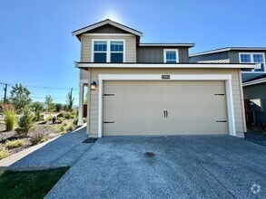 Building Photo - 2903 Roundup Dr