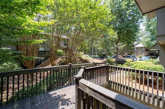 Foto del edificio - 308 Cumberland Ct SE
