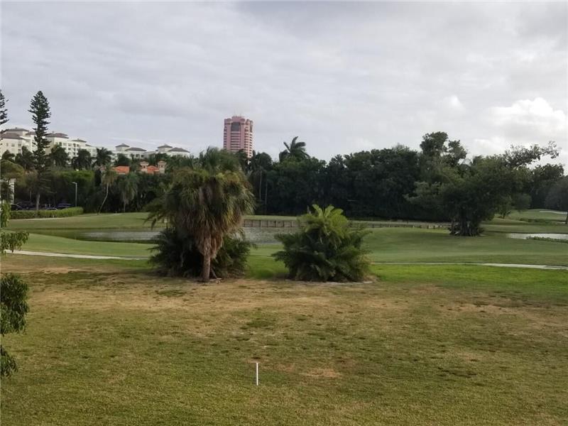 Foto del edificio - 382 E Royal Palm Rd