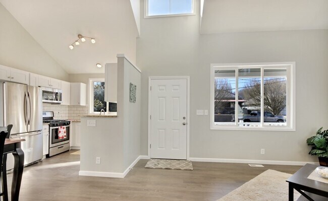 Foto del edificio - 420 S Henderson St