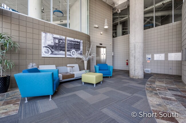 Foto del edificio - 801 Broadway Ave NW