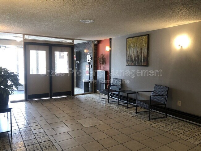 Foto del edificio - 8330 Zuni St