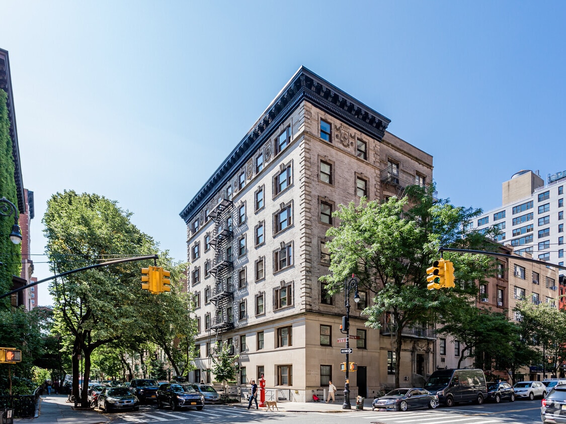 Primary Photo - 78 Irving Pl