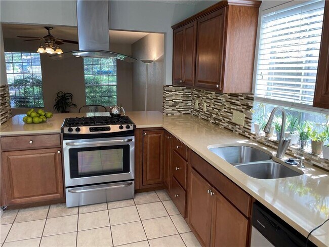 Building Photo - 5411 Honey Dew Terrace