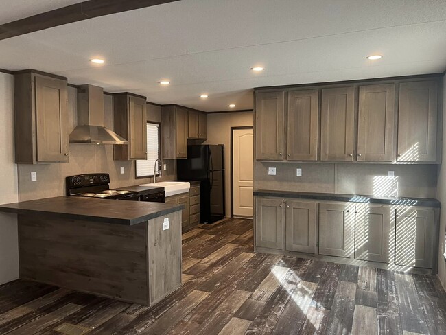 Building Photo - 117 Peggy St