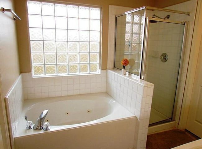 Building Photo - 14715 Chapelbrook Ln