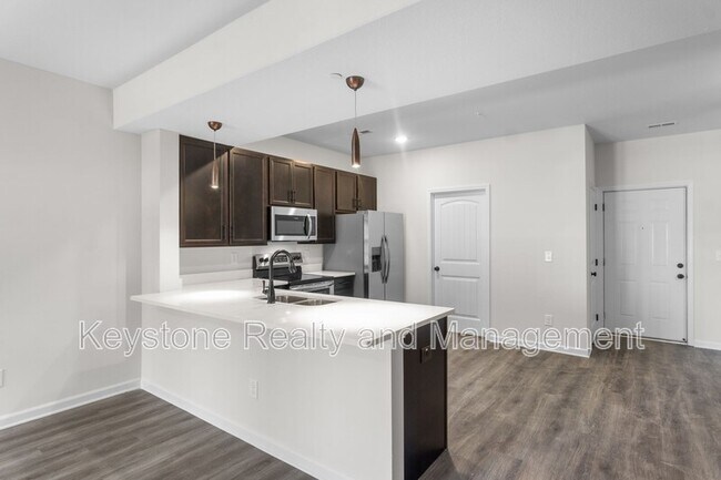 Building Photo - 229 E Johnson Cir