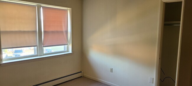 Building Photo - 1301 Grampian Blvd