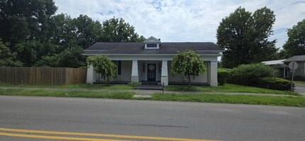 Building Photo - 504 E Vine St