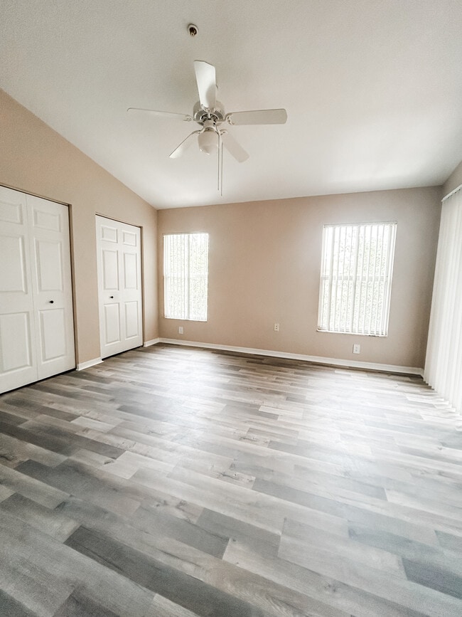 Building Photo - 5035 Sunridge Palms Dr