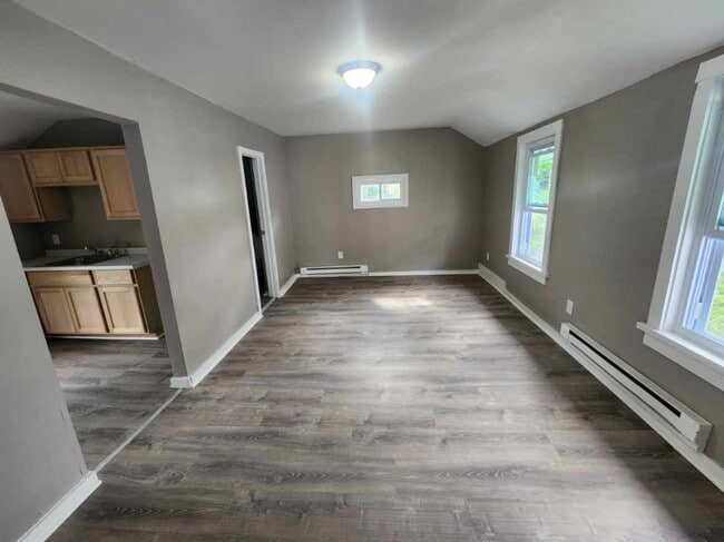 Building Photo - 326 Scio St