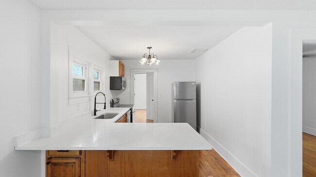 Building Photo - 3 bedroom home!